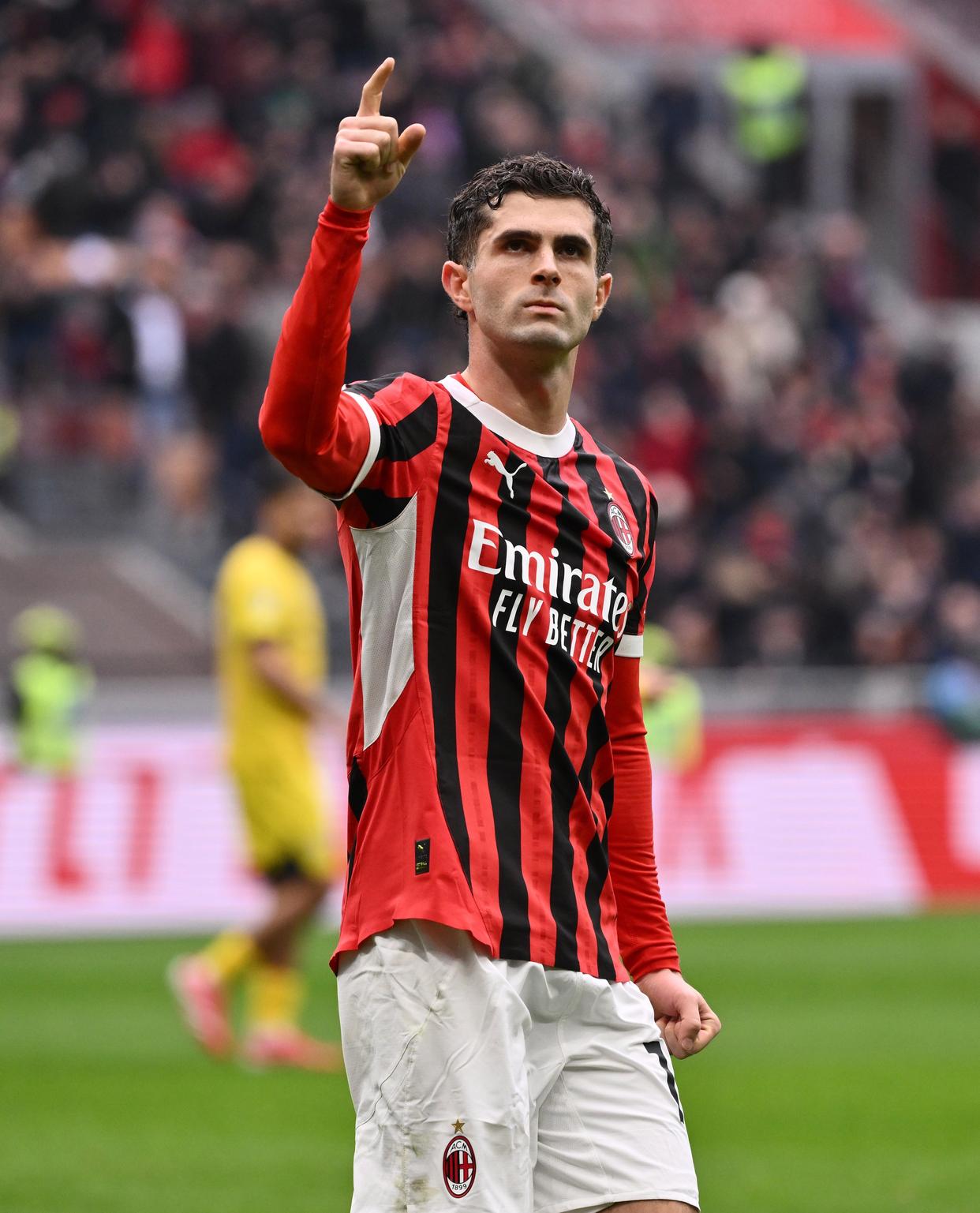 包含意甲豪强出征，AC米兰士气高涨迎接挑战的词条