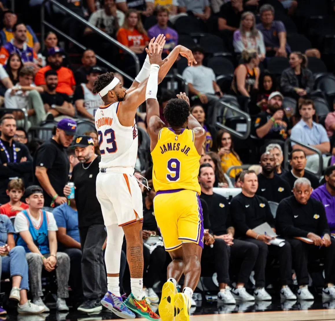 湖人B队逆转雷霆，布克爆发神勇