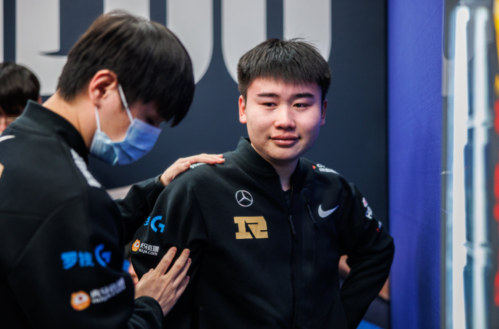 关于RNG绝杀V5,Hanssama一己之力扛起全队的信息 关于RNG绝杀V5,Hanssama一己之力扛起全队的信息