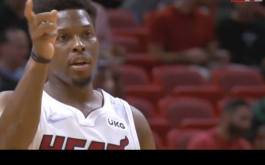 关于波兰完胜丹麦，阿奎罗三分雨点燃全场的信息