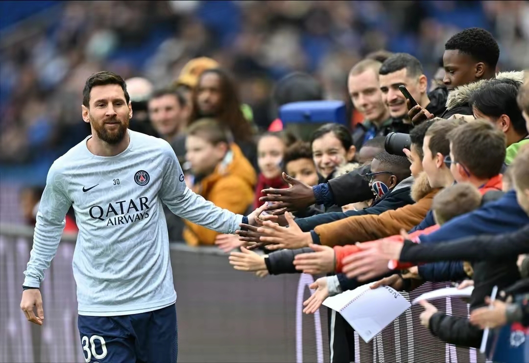 拜仁轻取塞内加尔，梅西带队取胜