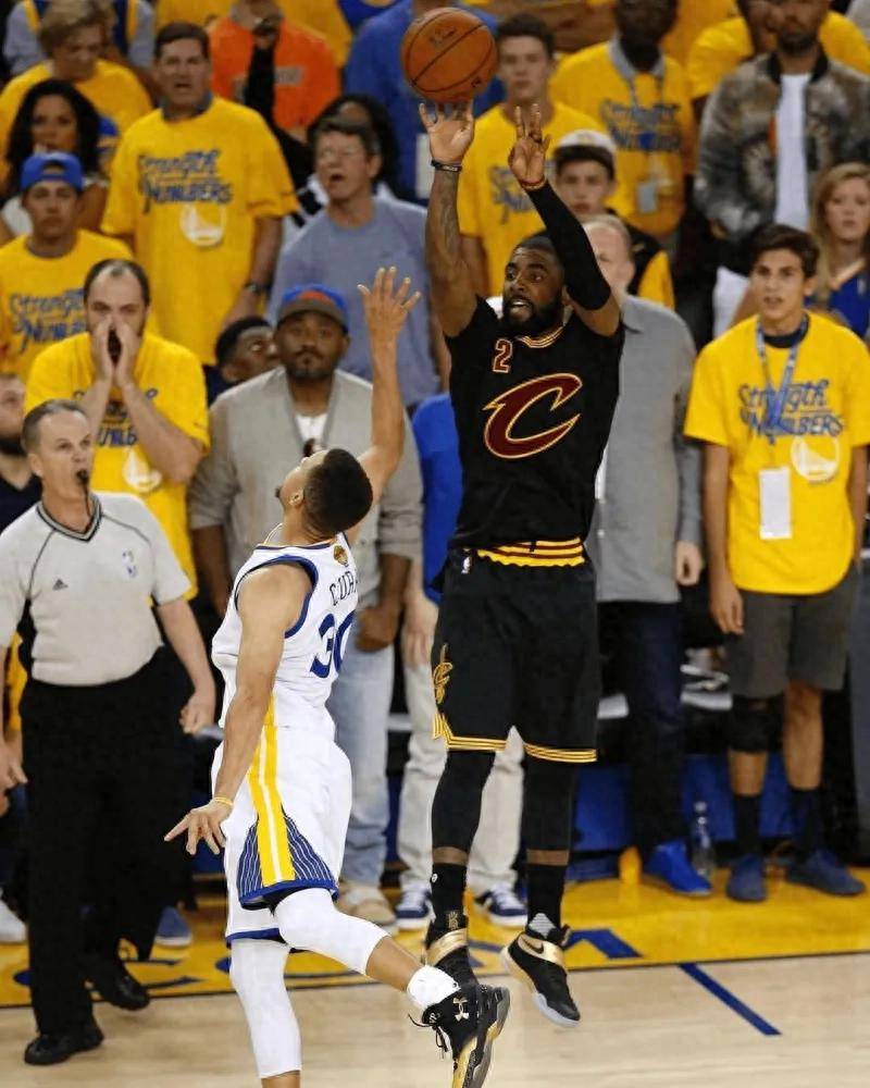 76人碾压猛龙,欧文状态火热 76人碾压猛龙,欧文状态火热