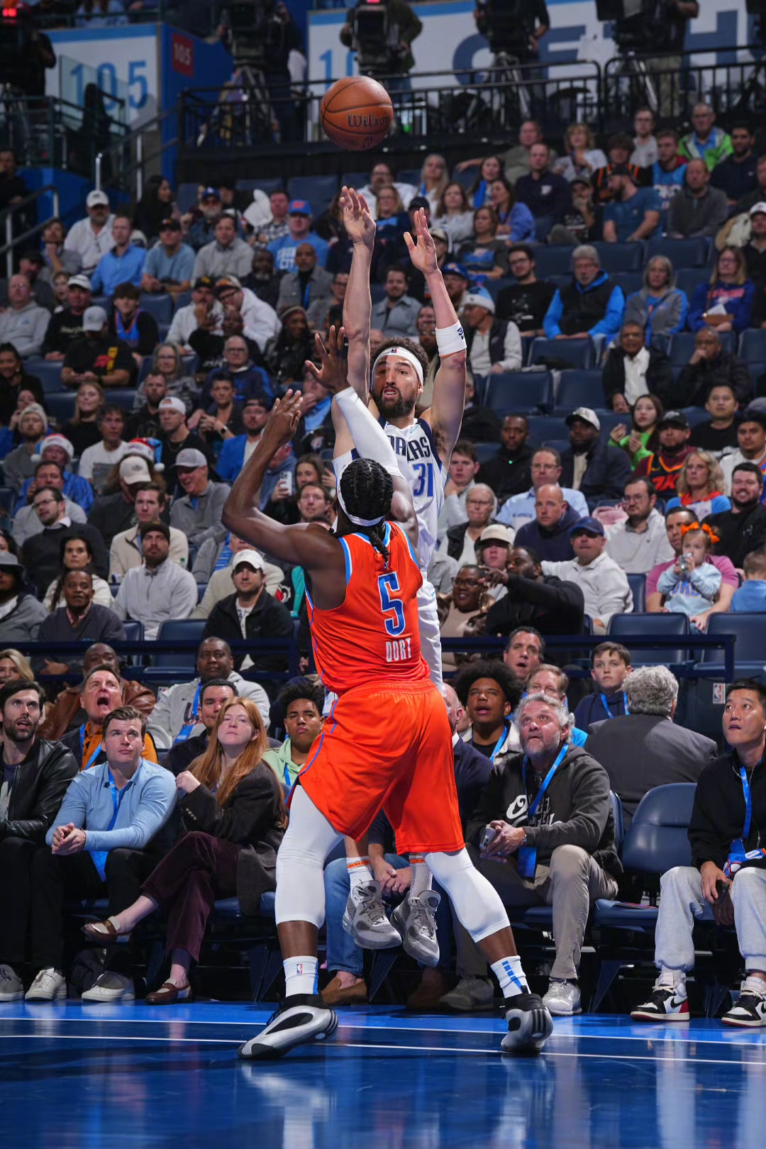 火箭横扫深圳队，武切维奇点燃赛场