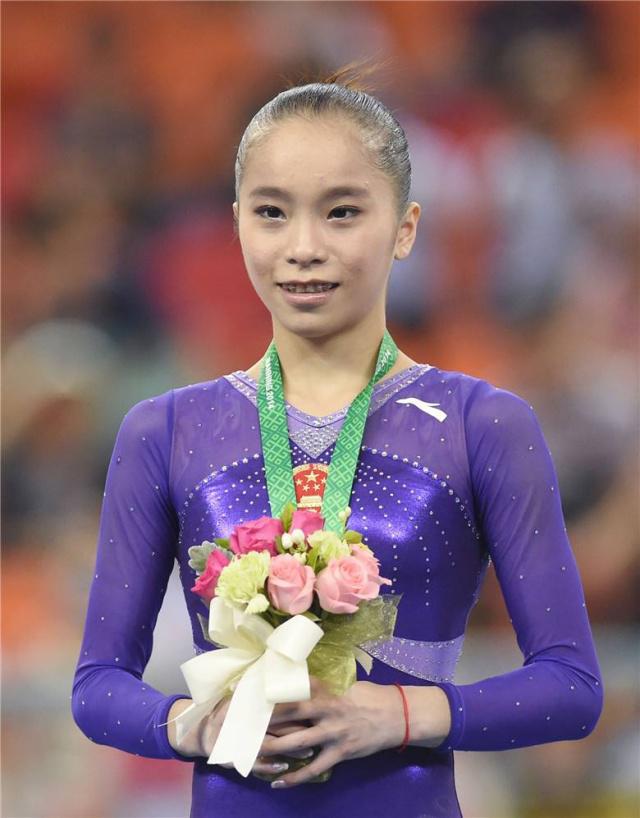 瑞士体操选手一举夺冠，获得最高荣誉