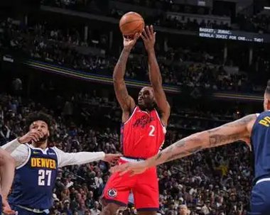 开云平台-快船惨遭逆转，莱昂纳德表现神勇