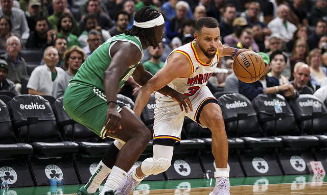 关于大放异彩：球队多点开花，赢得观众喝彩的信息