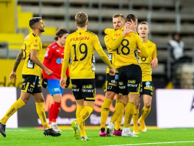 瑞典后卫连入两球,助球队逆转胜利 瑞典后卫连入两球,助球队逆转胜利