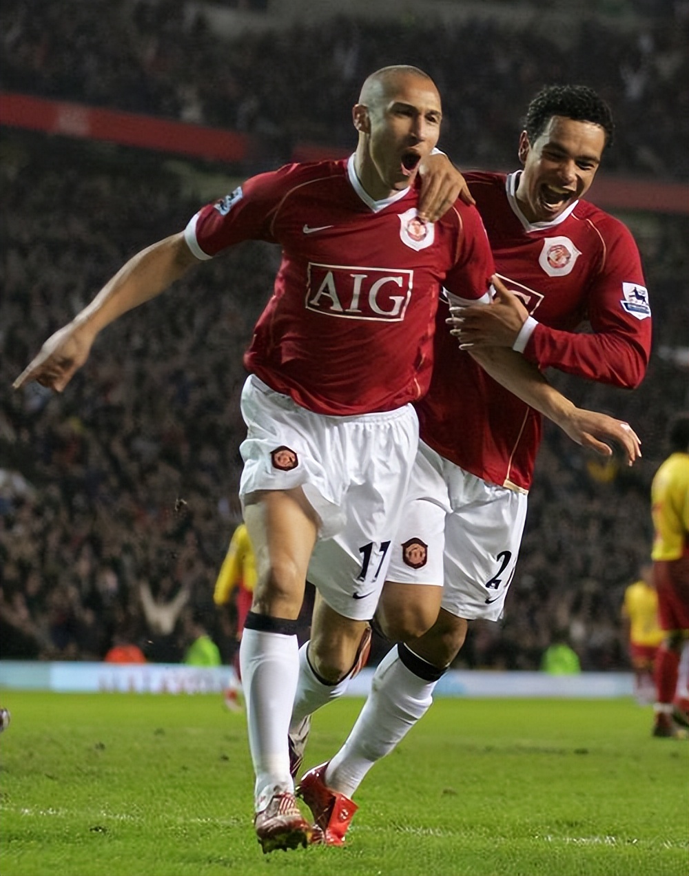 瑞典后卫连入两球,助球队逆转胜利 瑞典后卫连入两球,助球队逆转胜利