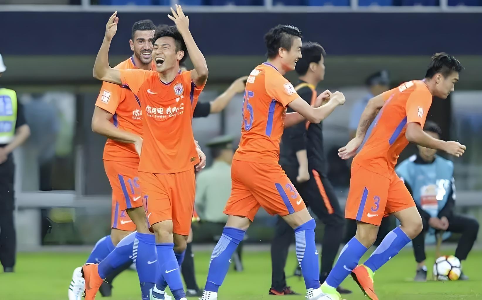 关于中超球队惊险过关，晋级亚冠/决赛的信息