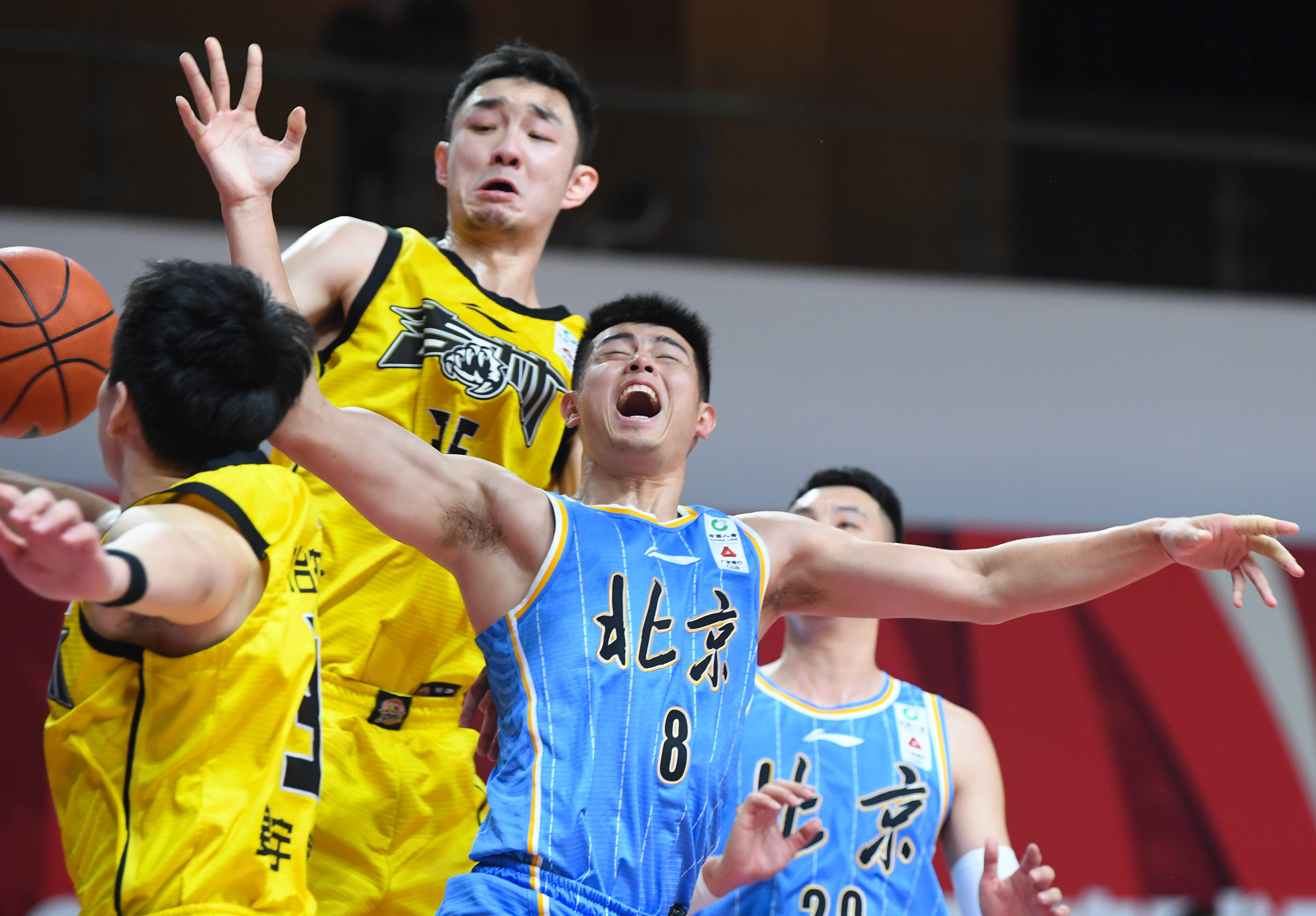 广东队擒获北京队,展现强大实力的简单介绍 广东队擒获北京队,展现强大实力的简单介绍