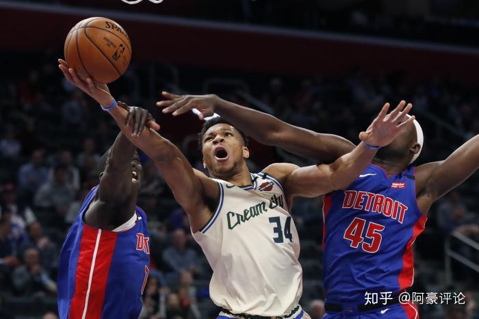 包含开拓者队大胜，活塞队表现低迷的词条