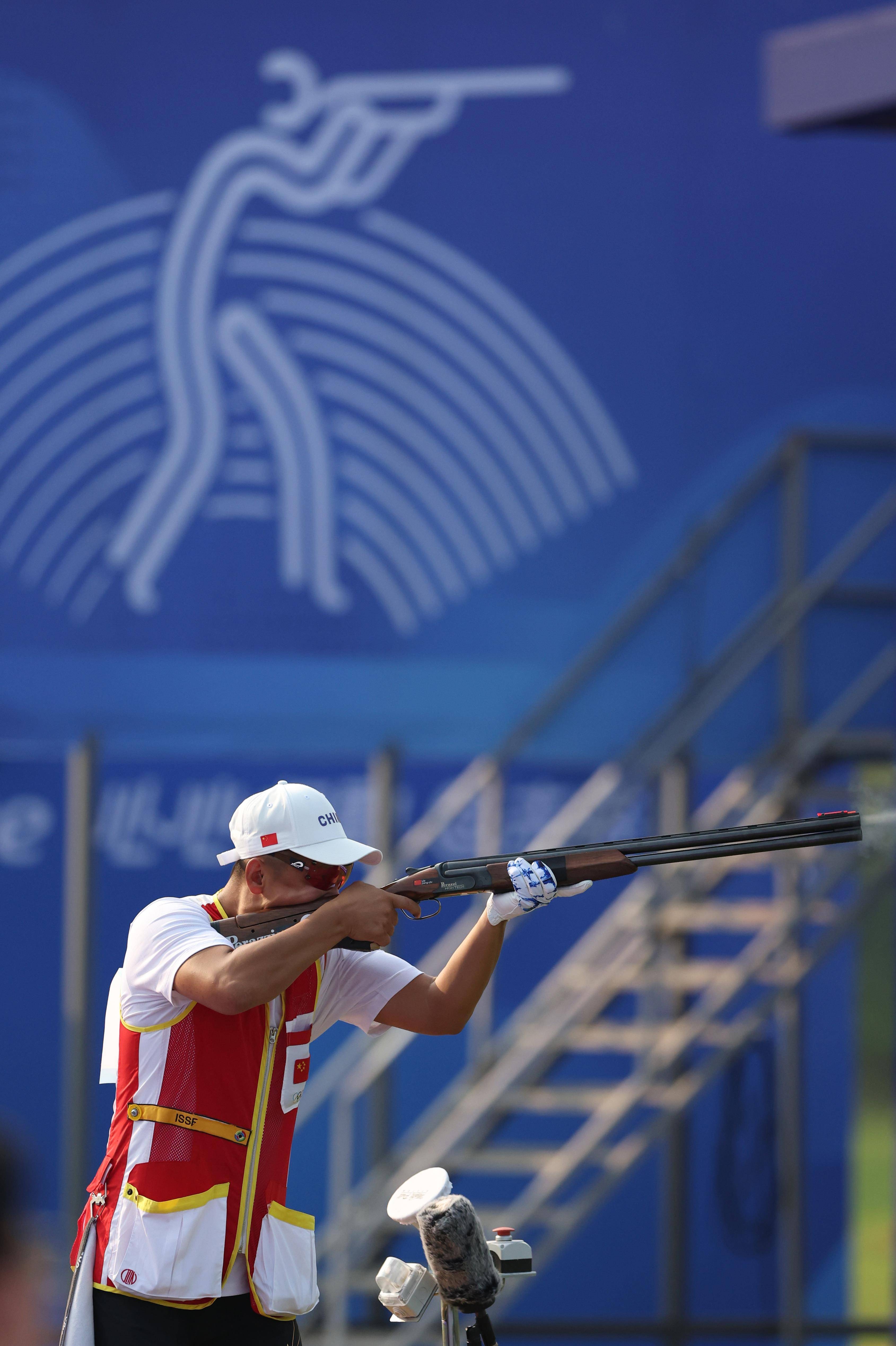 关于男子足球决赛射手飞镖,百发百中的信息 关于男子足球决赛射手飞镖,百发百中的信息