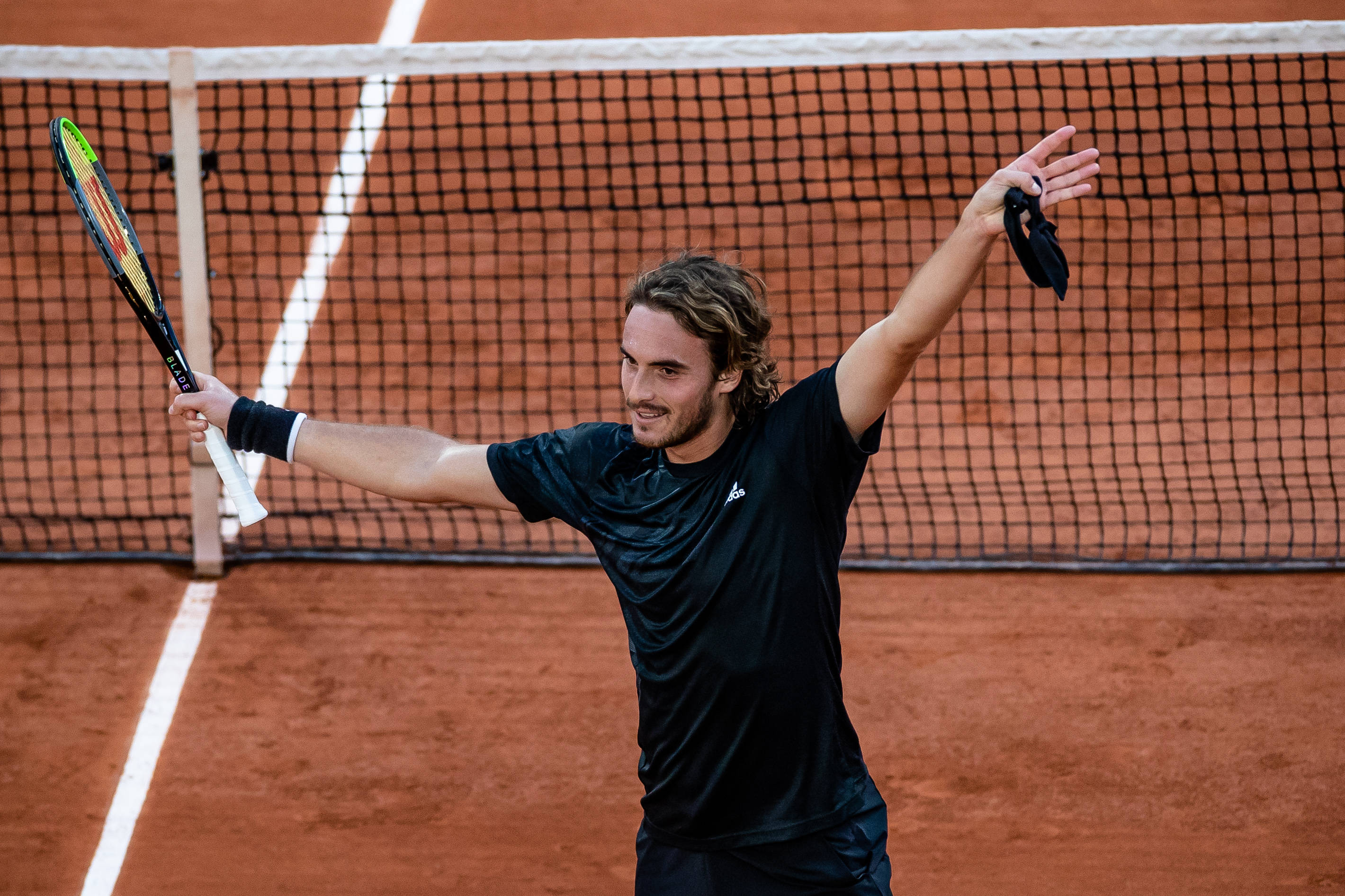 法国网球队轻取意大利网球队，西西帕斯送出助攻的简单介绍