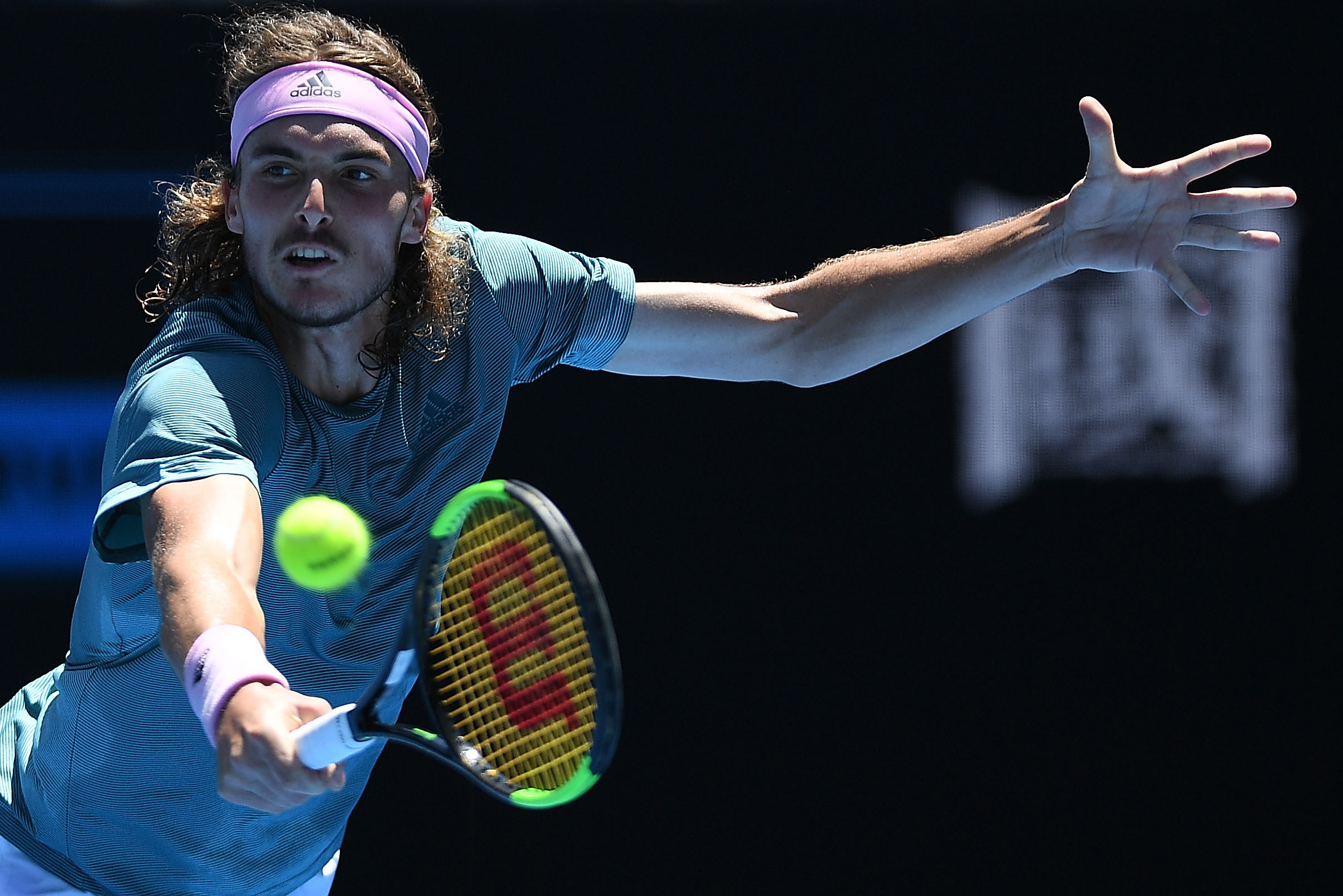 意大利网球队绝杀美国网球队，西西帕斯完成帽子戏法