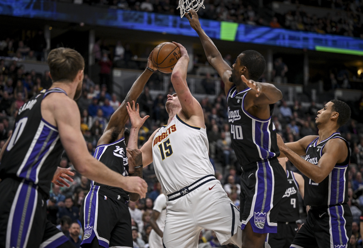 魔术鏖战德国男篮，艾顿高光表现的简单介绍