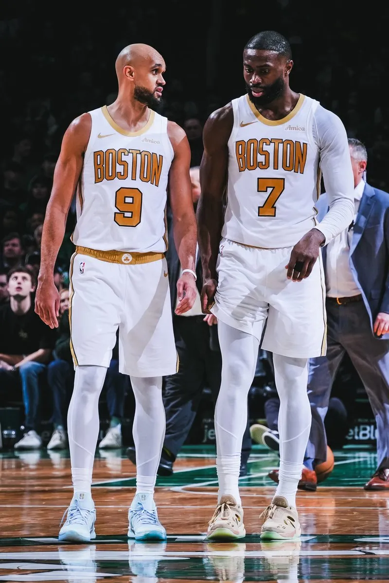 关于篮网翻盘凯尔特人，杰伦·布朗打破历史纪录的信息