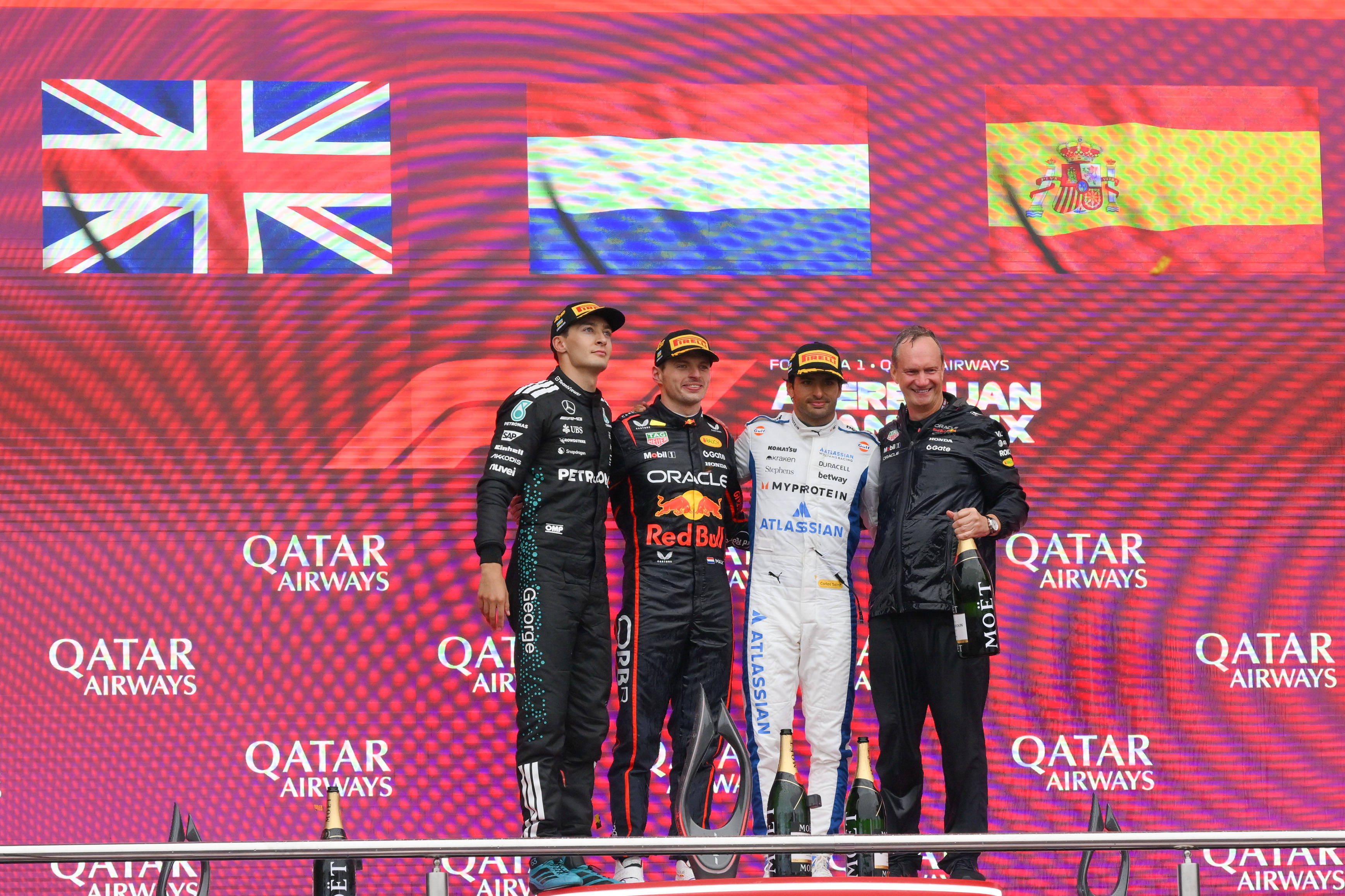 红牛车队绝杀索伯车队，塞恩斯统治全场的简单介绍