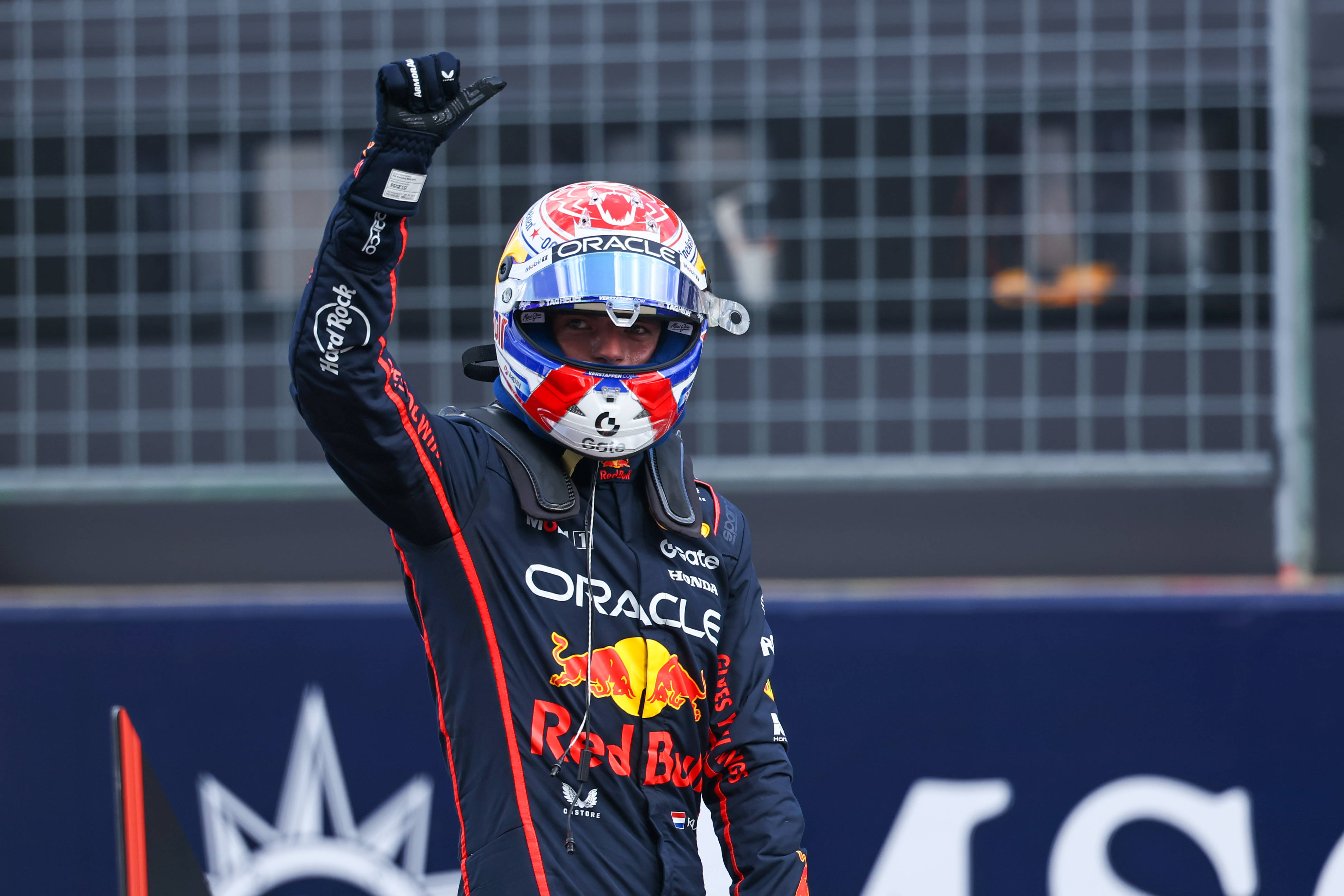 关于红牛车队翻盘阿斯顿马丁,拉塞尔高光表现的信息 关于红牛车队翻盘阿斯顿马丁,拉塞尔高光表现的信息