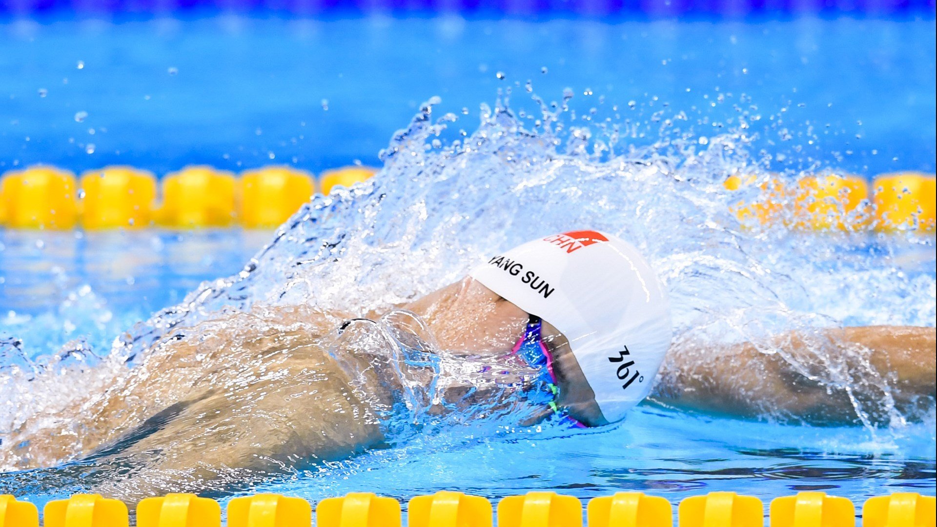 波斯铁骑破局记，苏亚雷斯单骑闪光，伊朗关键战突围皇家社会